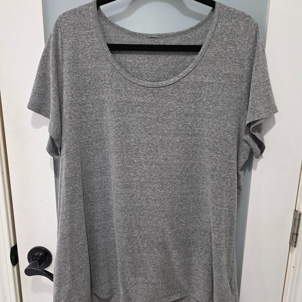 LuLaRoe Gray Classic T-Shirt‎ Lot (2 Tops) – Sizes XL & 2XL